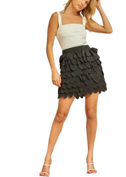 Andree By Unit Women's Scallop Detail Black Mini Skirt