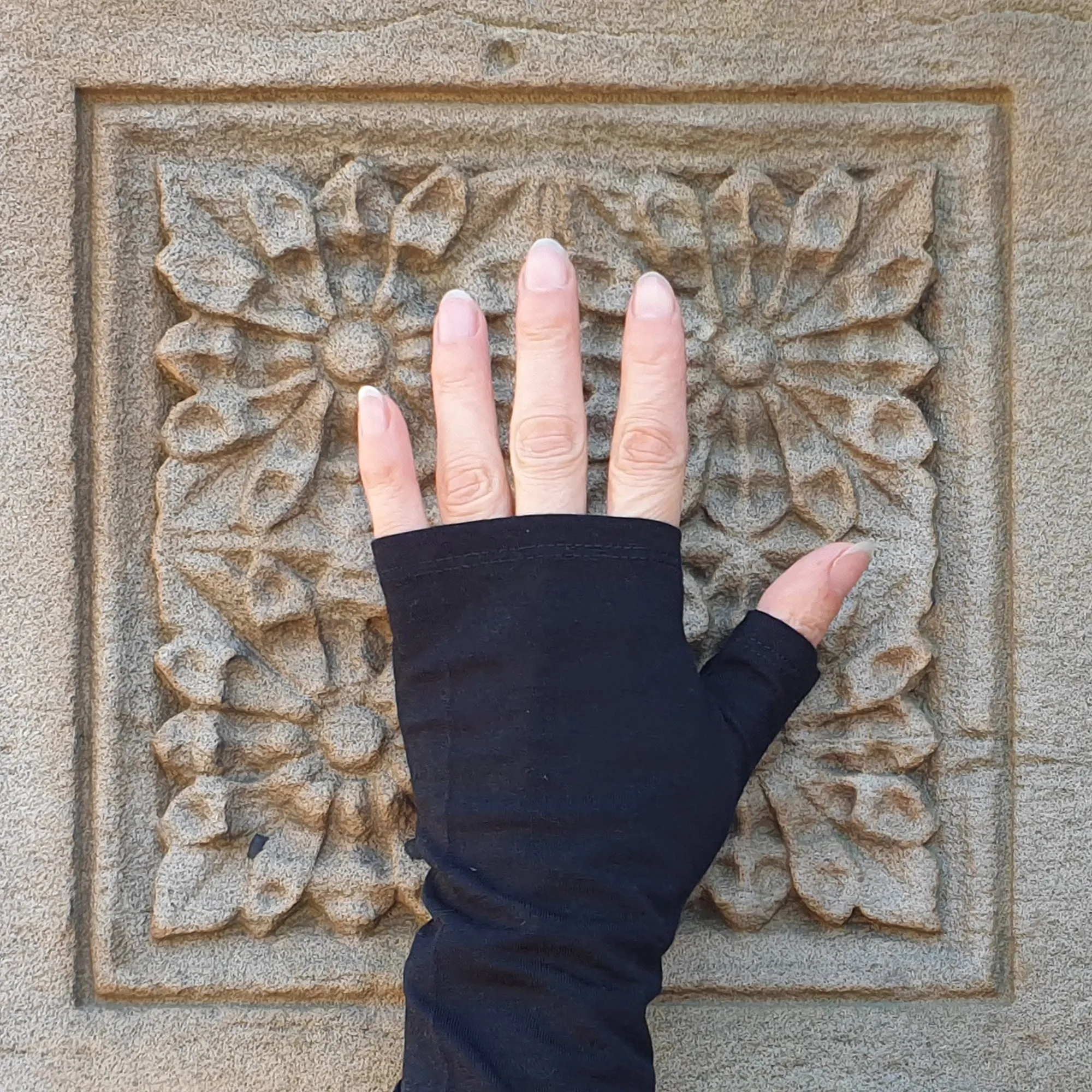 Black merino fingerless gloves