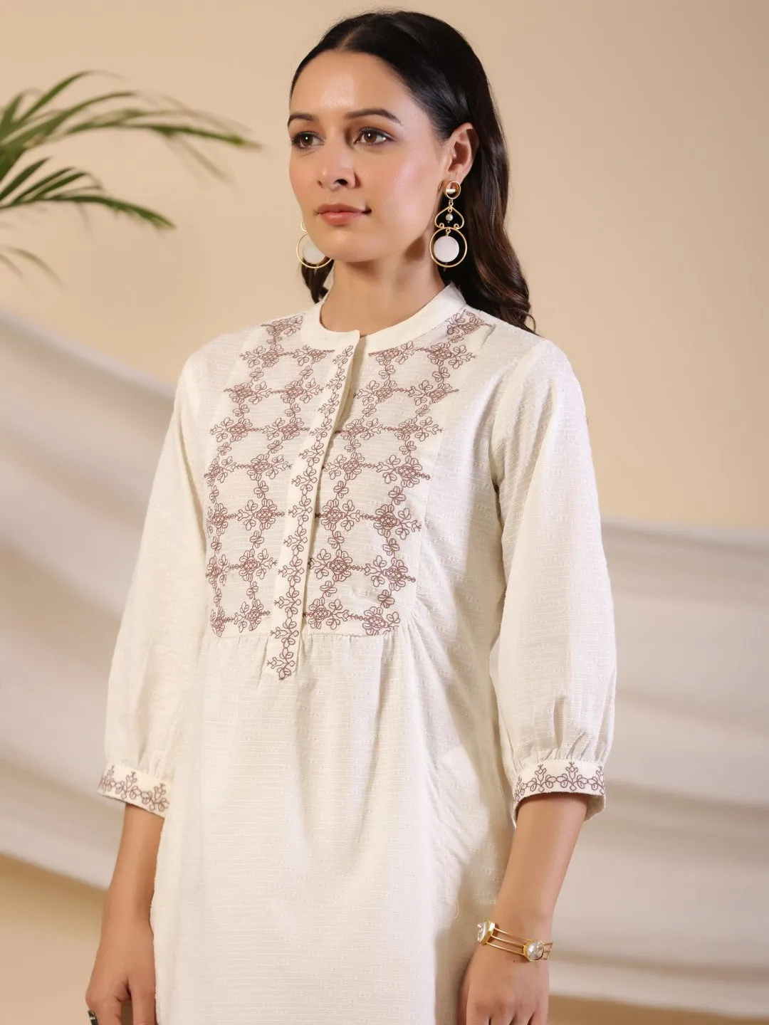 Juniper Off-White Ethnic Motif Printed Cotton Dobby Tunic With Thread Work Embroidery