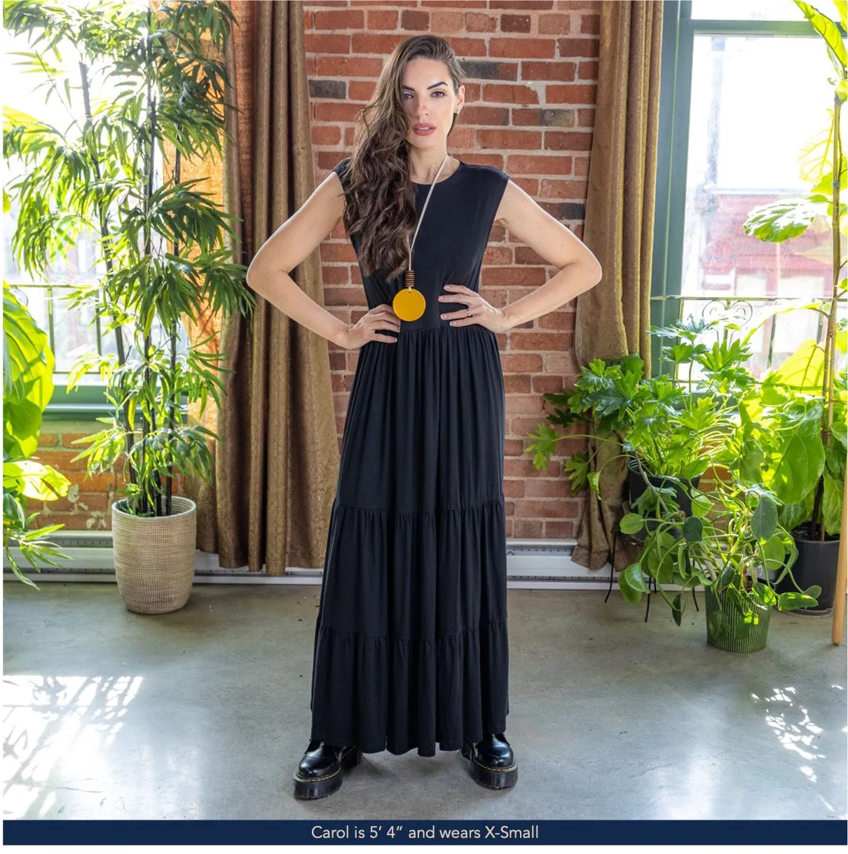 Manu - Sleeveless Maxi Dress