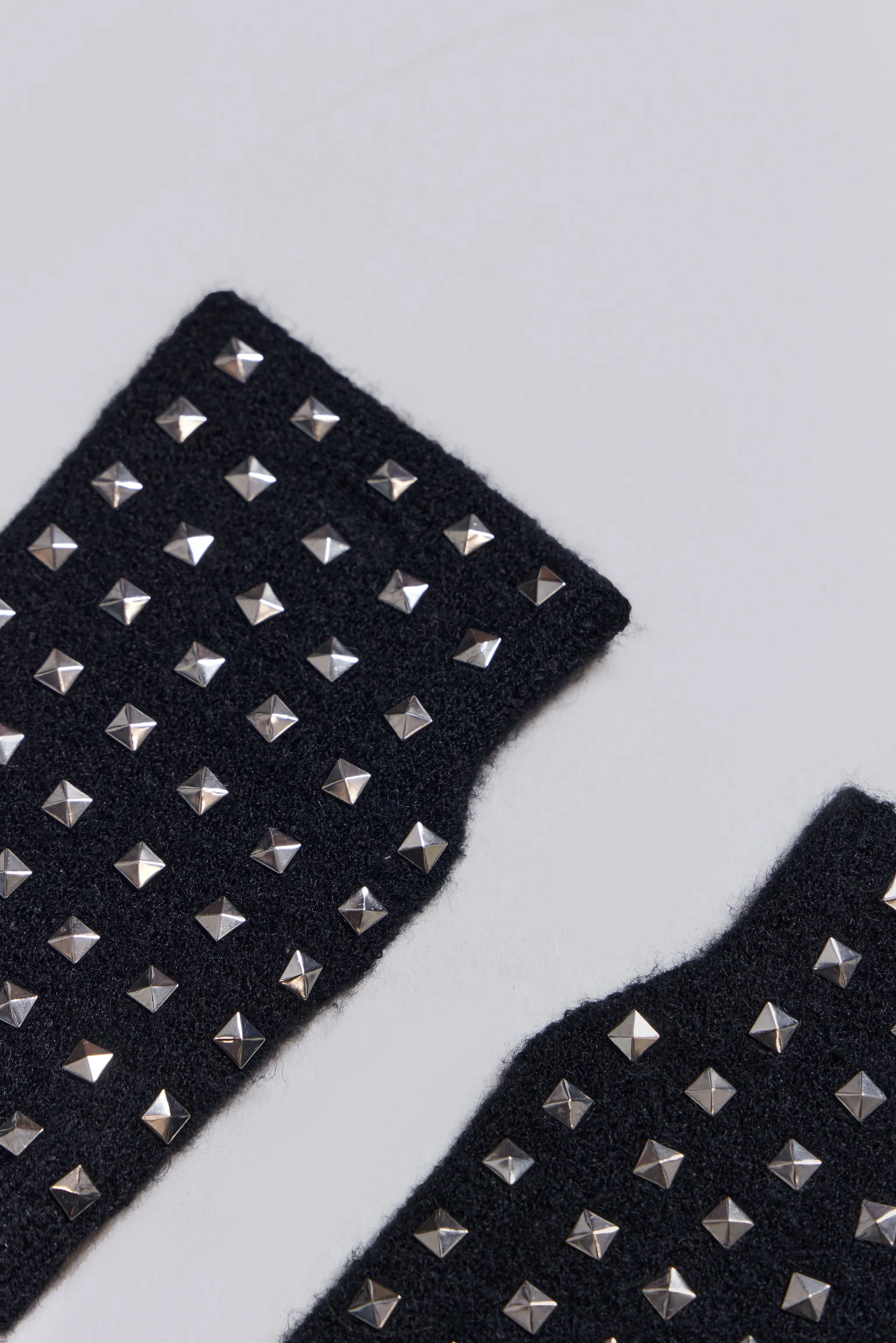 Stud Fingerless Gloves