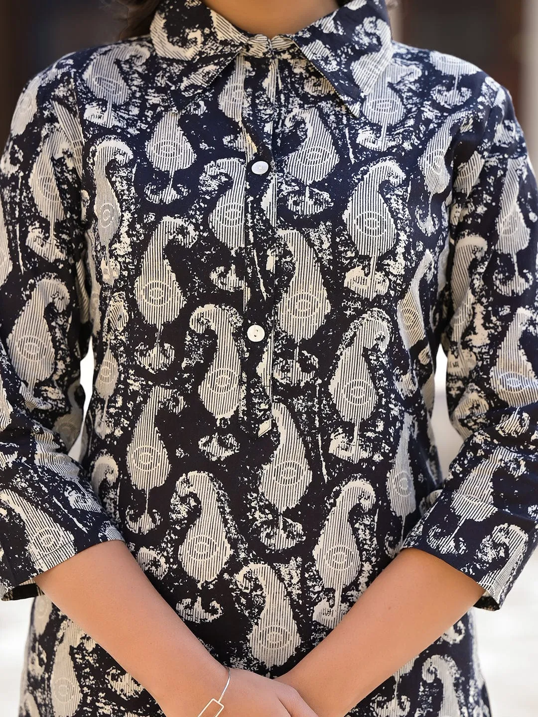 Varanga Women Black And White Paisley Printed Cotton Co-Ords