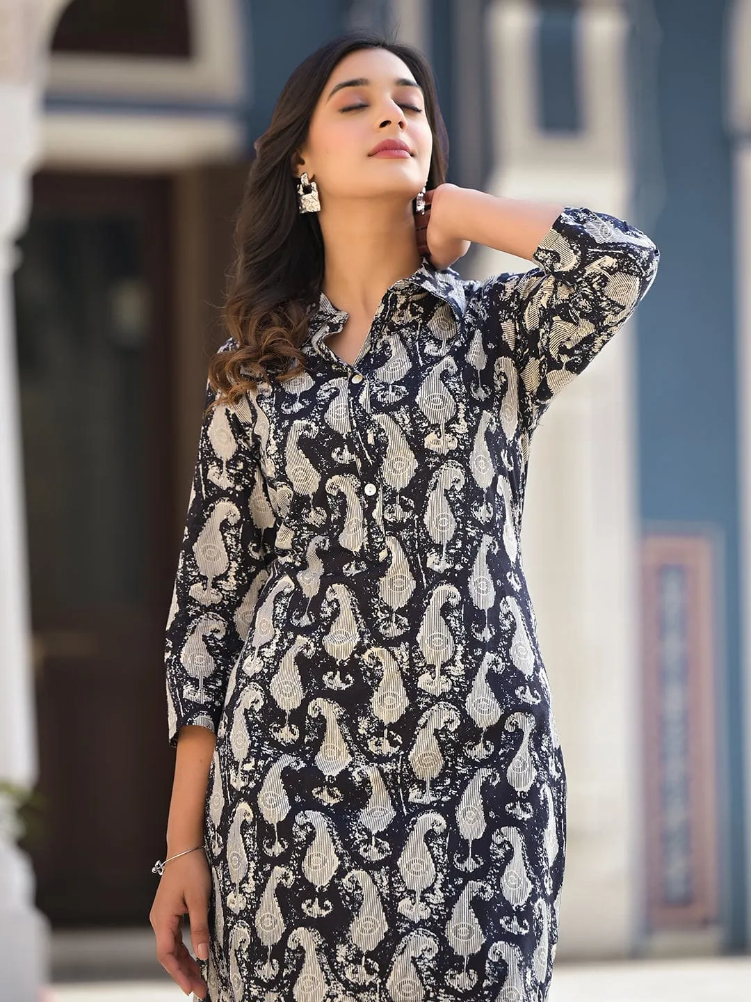 Varanga Women Black And White Paisley Printed Cotton Co-Ords