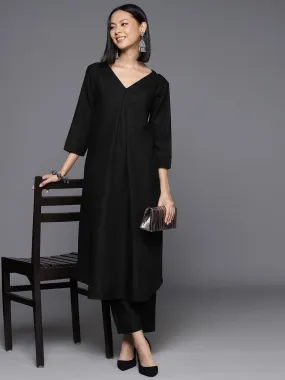 Varanga Women Black Solid A Line Tunic Paired With Tonal Bottom Vset21143