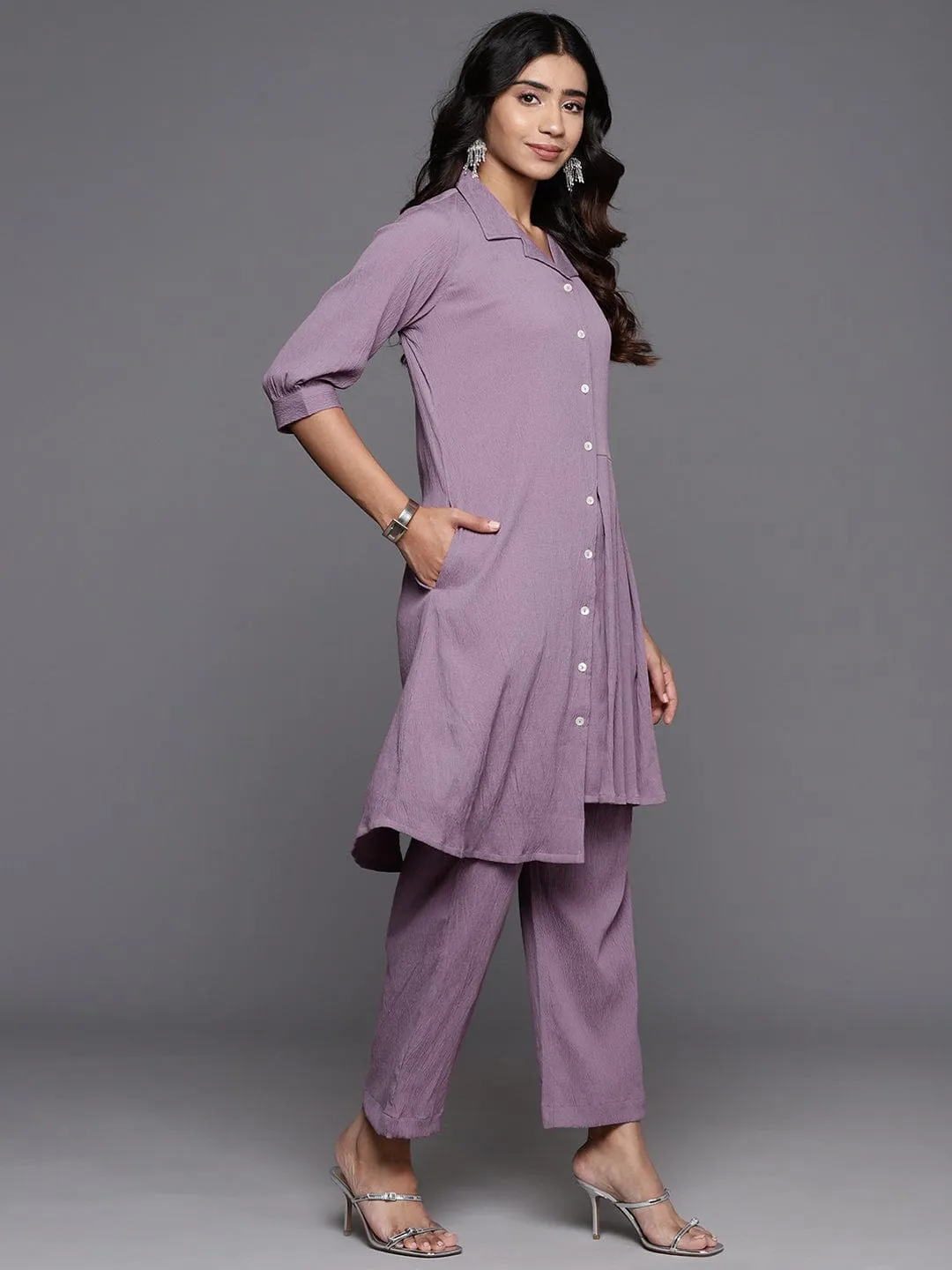 Varanga Women Mauve V Neck Button Placket Tunic Paired With Tonal Flared Bottom Vcod7216