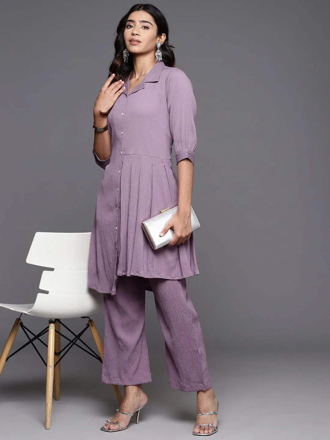 Varanga Women Mauve V Neck Button Placket Tunic Paired With Tonal Flared Bottom Vcod7216