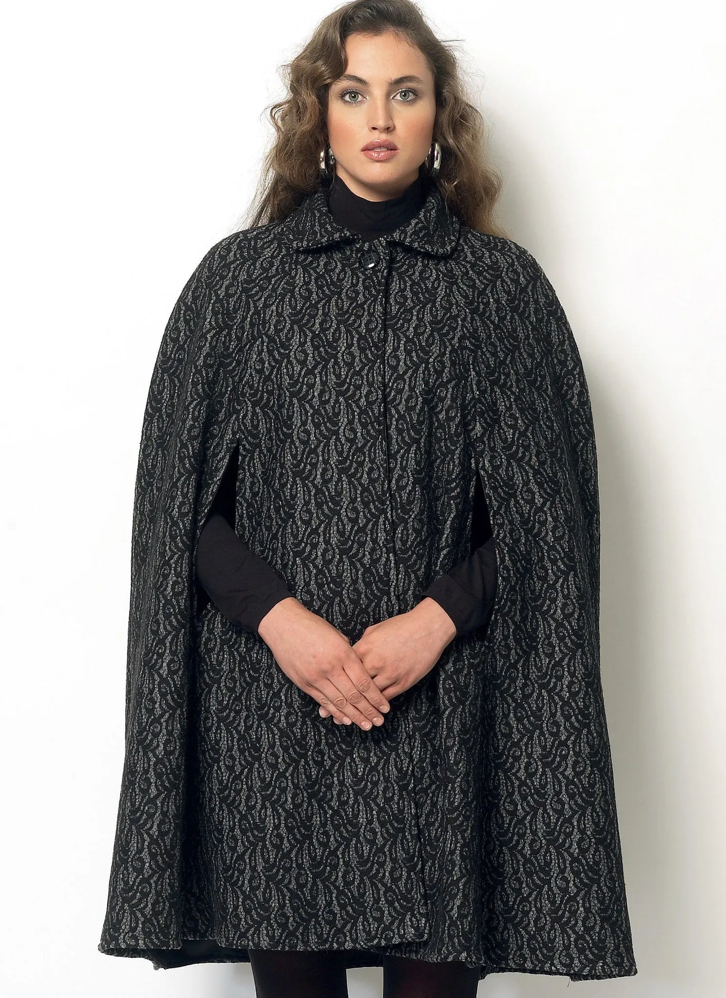 Vogue Pattern V8959 Misses' Round Collar Capes