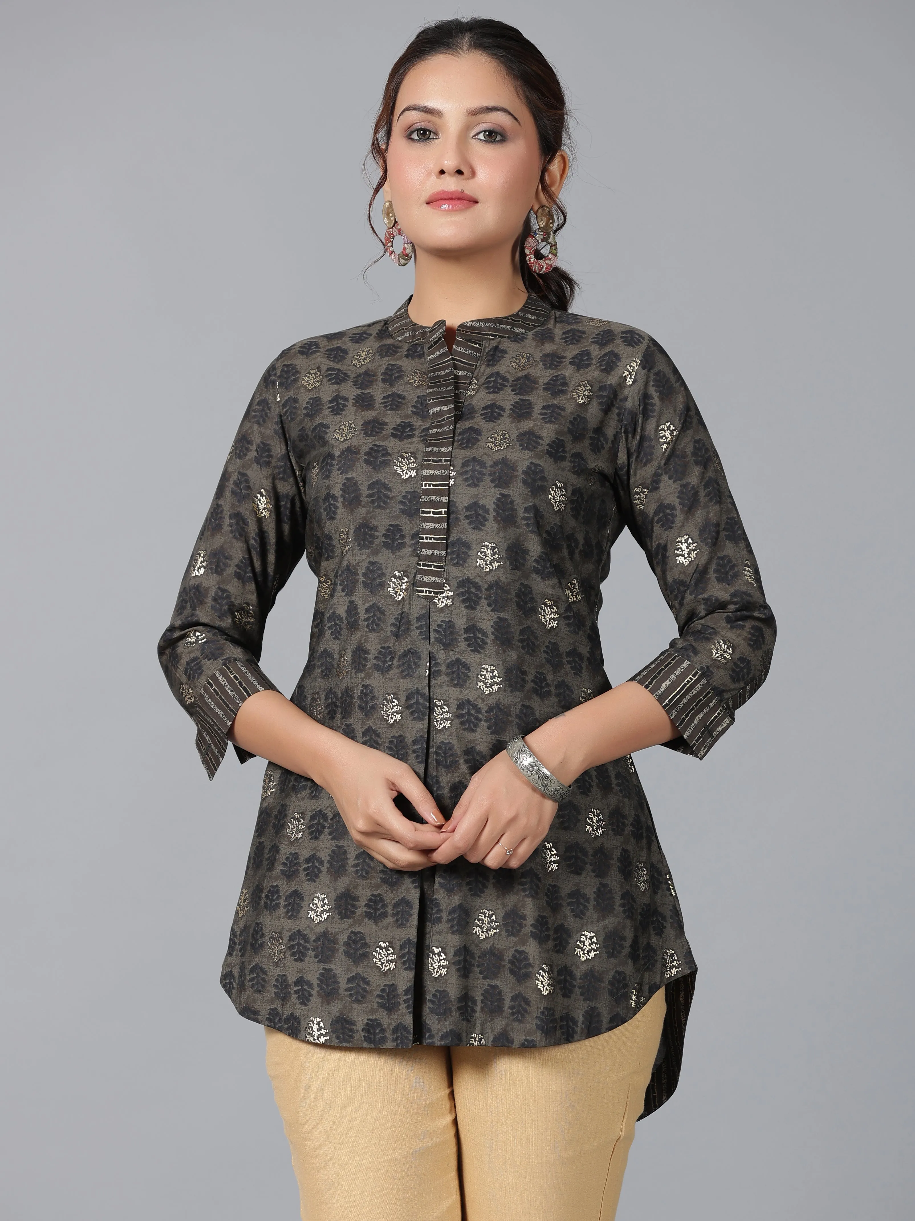 Women Black Muslin Printed High-Low Straight Tunic