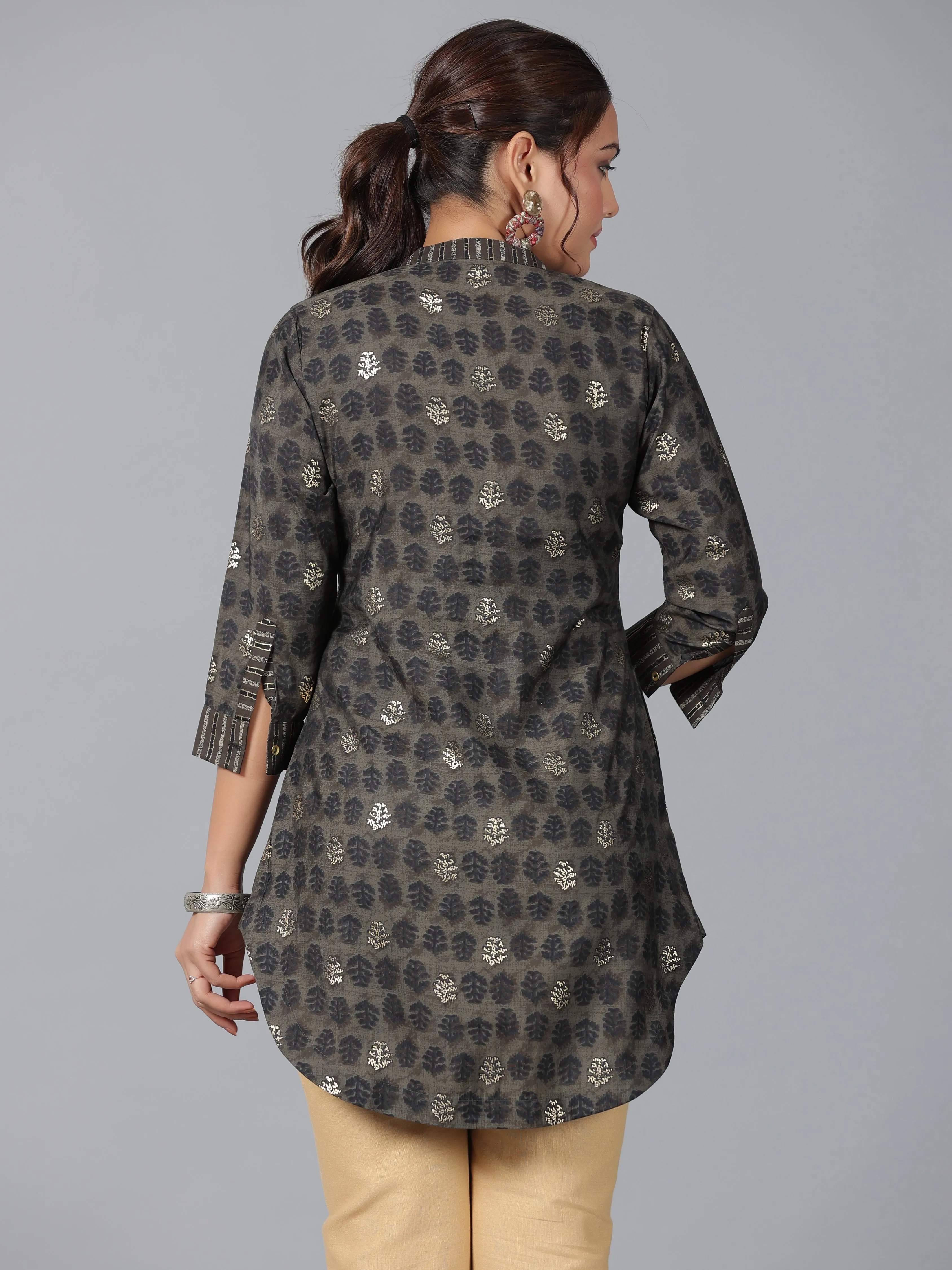 Women Black Muslin Printed High-Low Straight Tunic